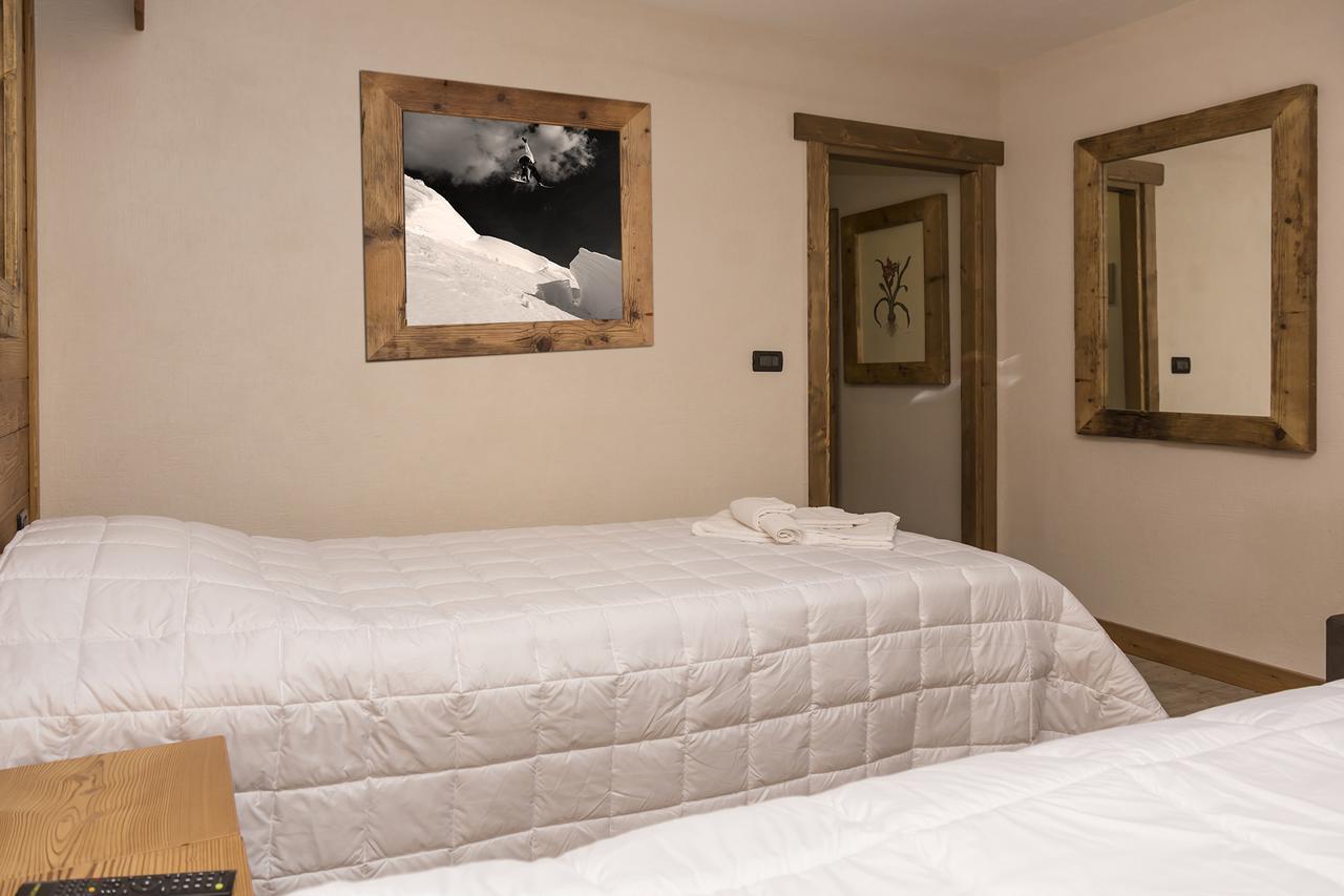 Hotel Clotes Oulx Exteriör bild
